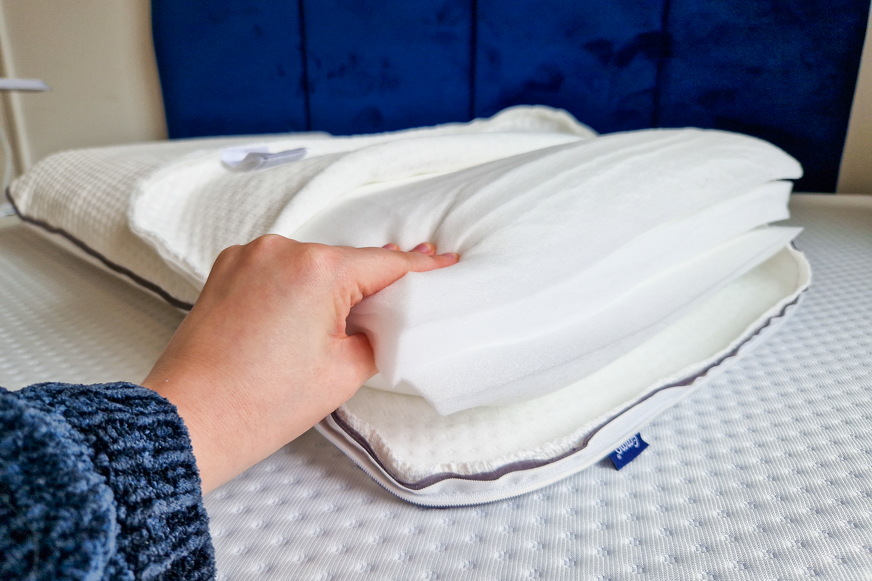 squeezing emma pillow layers